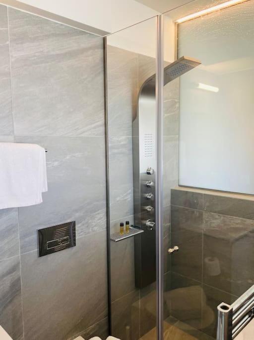 Luxury Maisonette With Shared Pool أثينا المظهر الخارجي الصورة