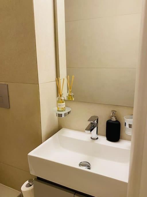 Luxury Maisonette With Shared Pool أثينا المظهر الخارجي الصورة